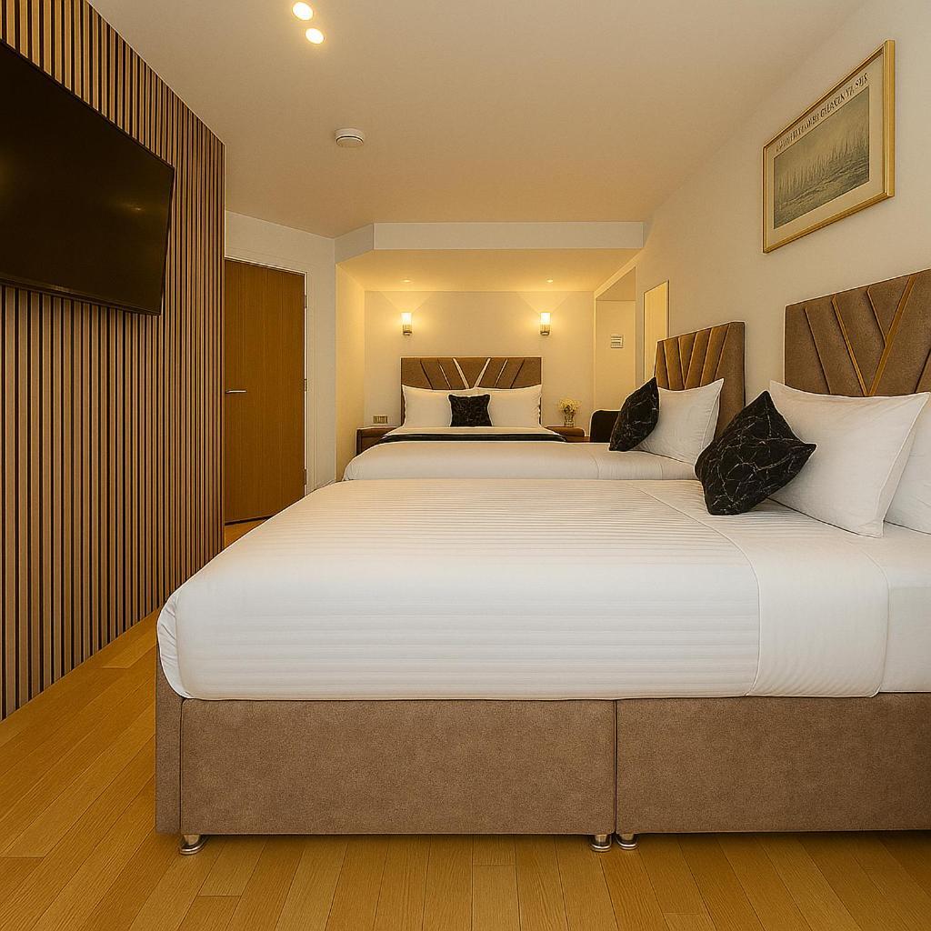 Stylish & Bright In The Heart Of Soho Unbeatable Location Wd8